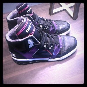 Size 11 high top diesel sneakers
